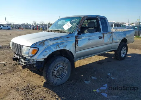2000 Toyota Tacoma Base V6 из США, поврежденный, VIN 4TAWN72N0YZ637745